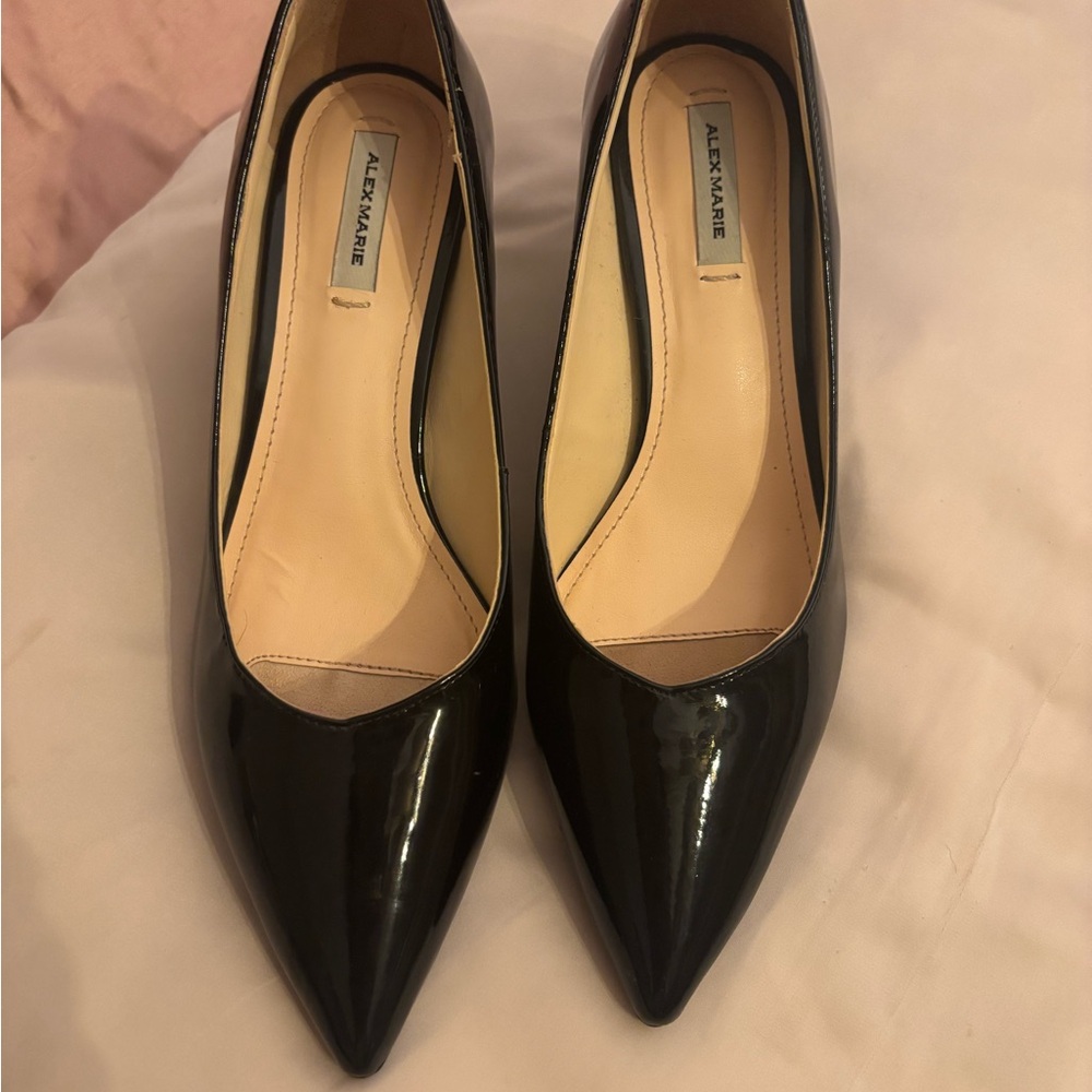 Alex Marie Black Patent • Man Made • kitten Heel Pumps • sleek • Dillards brand• - Picture 4 of 17